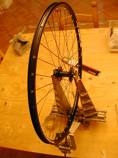 Truing the front wheel